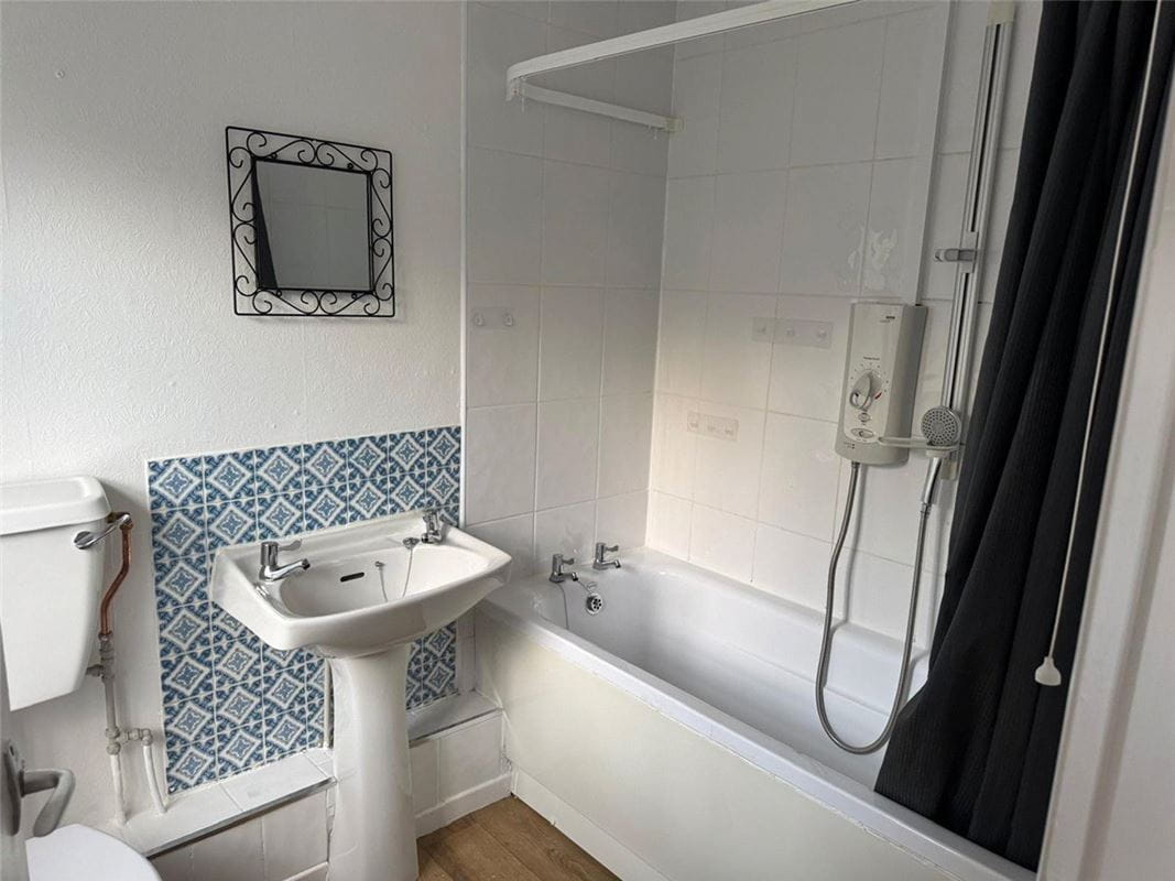 2 bedroom house, Cumbers, Hanmer SY13 - Available