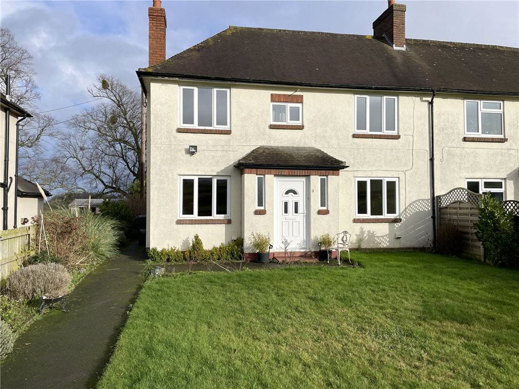 3 bedroom house, Rowton Avenue, Rowton SY5 - Available