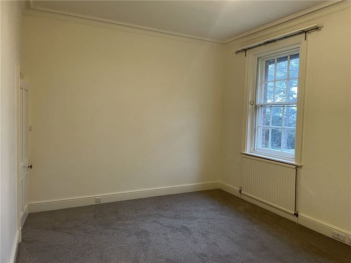 6 bedroom house, Gredington, Hanmer SY13 - Available