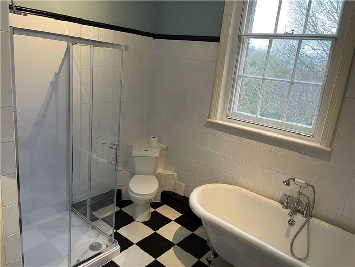 6 bedroom house, Gredington, Hanmer SY13 - Available