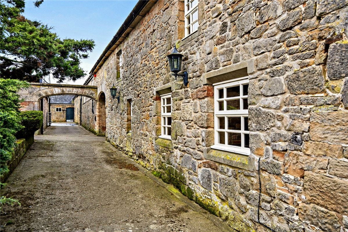 407 acres Country Estate, Weirbrook, West Felton SY11 - Available