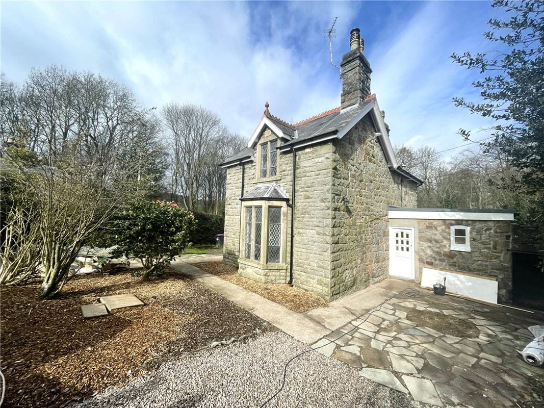 2 bedroom house, Pentre Pant, Oswestry SY10 - Available