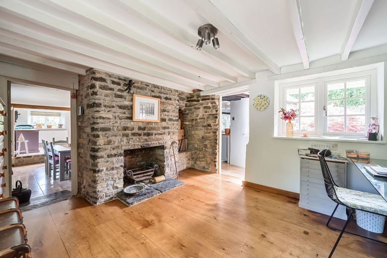 7 bedroom house, School Lane, Compton Dundon TA11 - Available