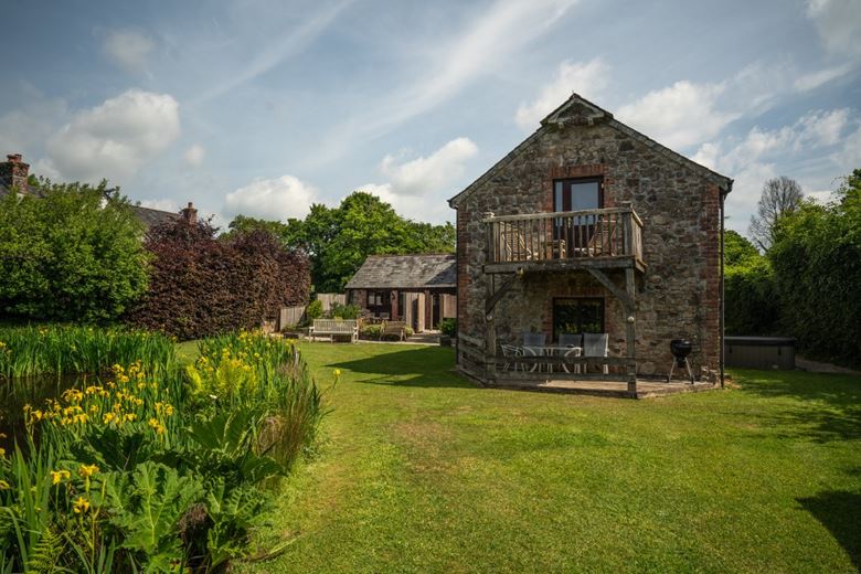 5 bedroom house, Liskeard Road, Callington PL17 - Available