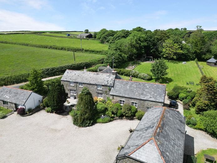 9 bedroom house, Pelynt, Looe PL13 - Available