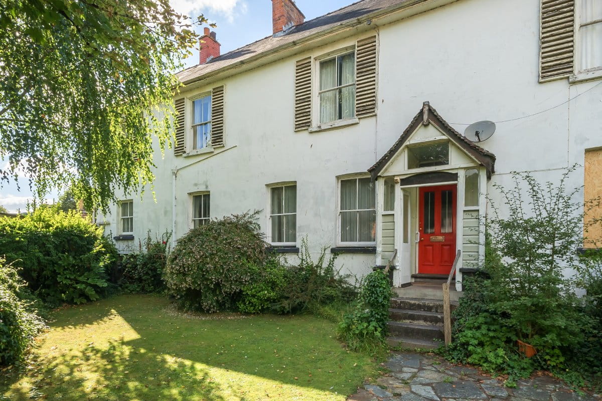 6 bedroom house, Blundells Road, Tiverton EX16 - Available