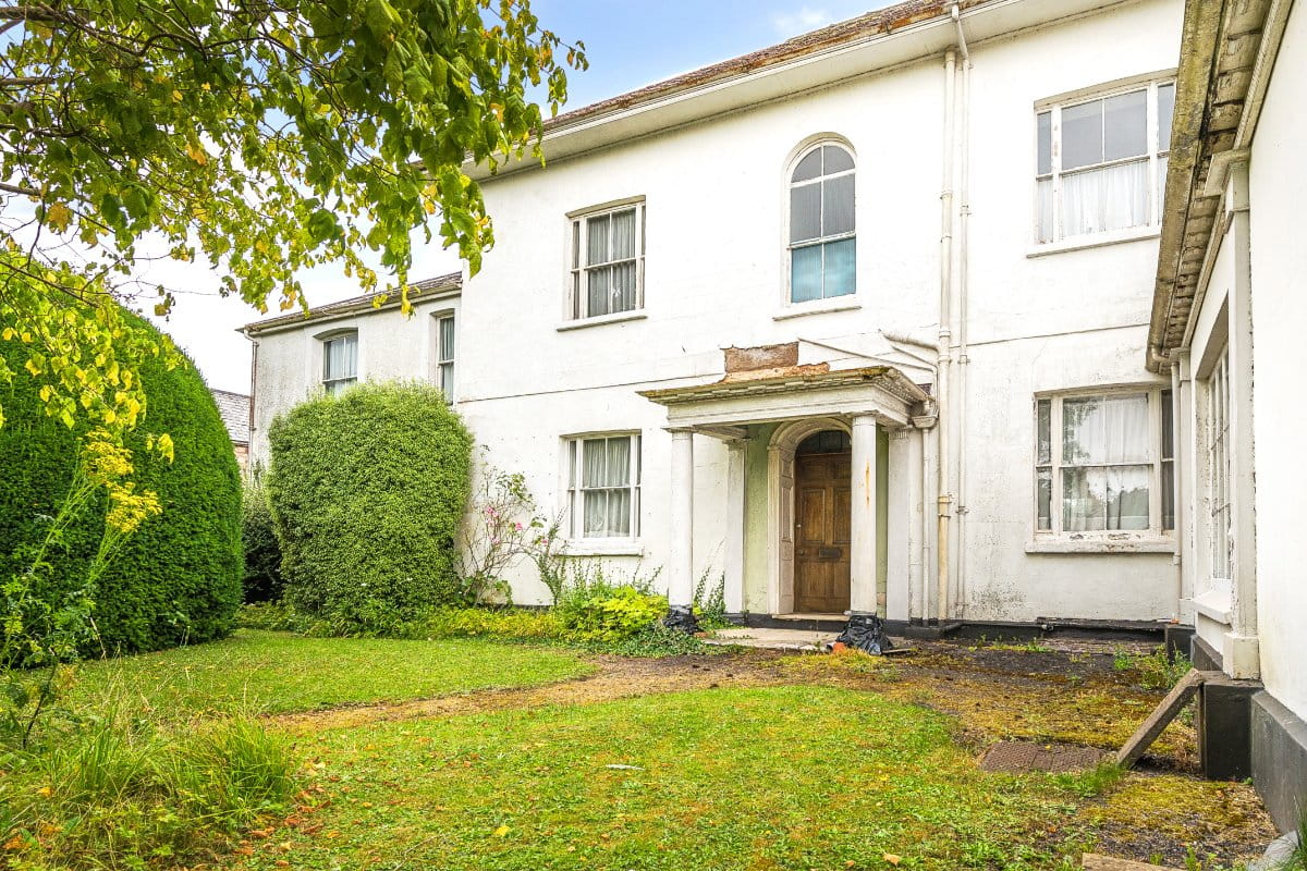 6 bedroom house, Blundells Road, Tiverton EX16 - Available