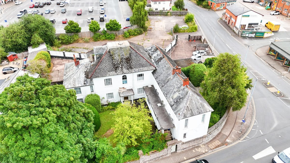 6 bedroom house, Blundells Road, Tiverton EX16 - Available