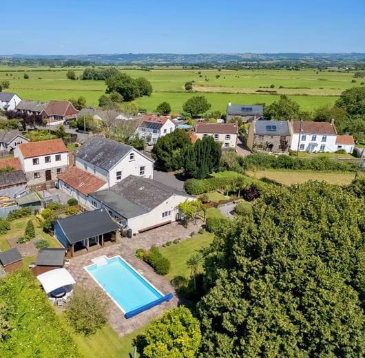 6 bedroom house, Glastonbury Road, Meare BA6 - Available