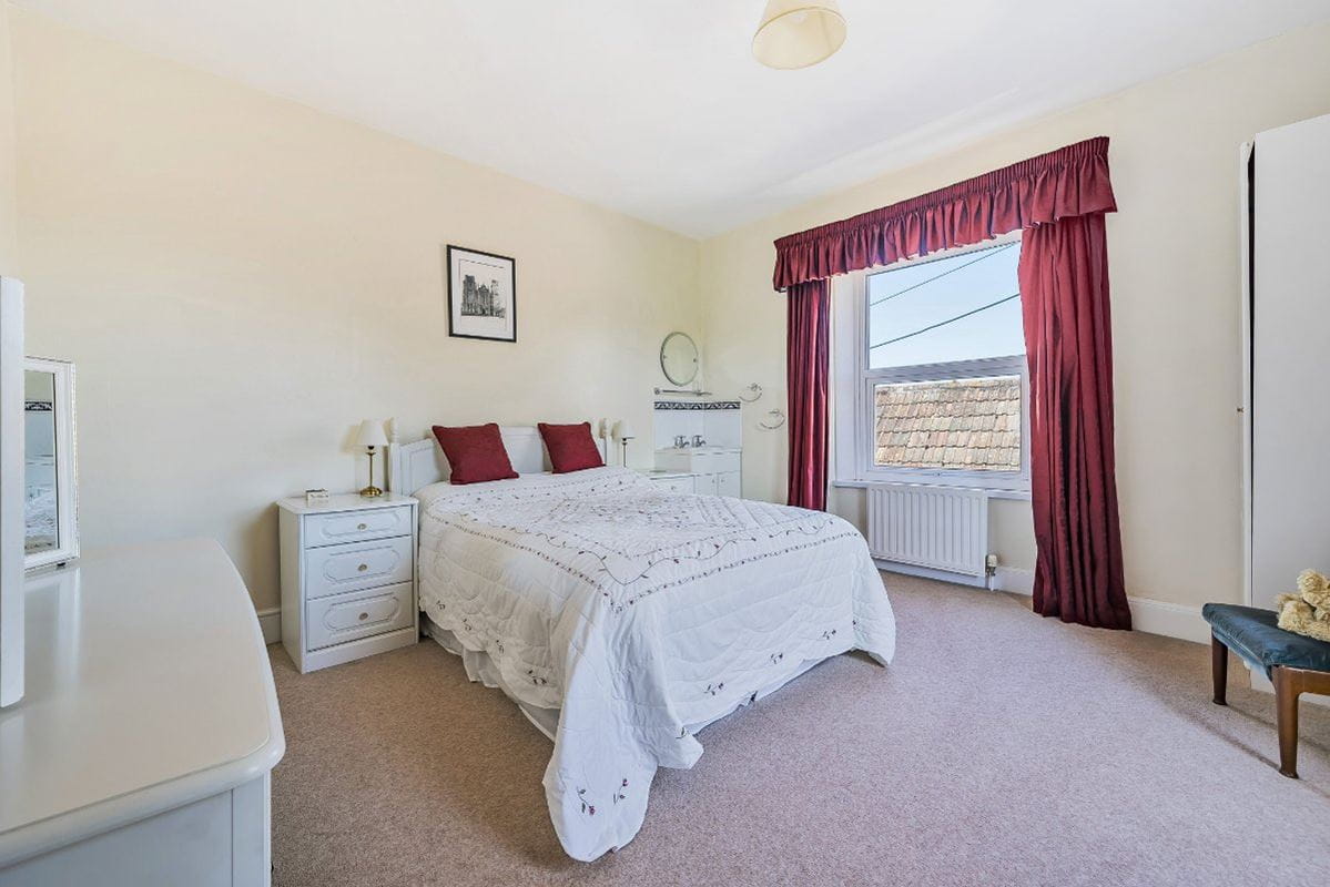 6 bedroom house, Glastonbury Road, Meare BA6 - Available