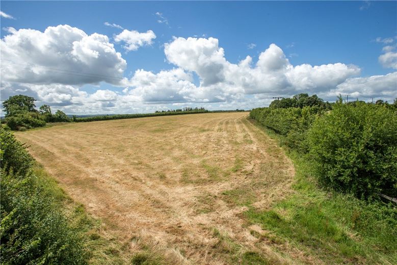 bedroom house, Moorside, Sturminster Newton DT10 - Available
