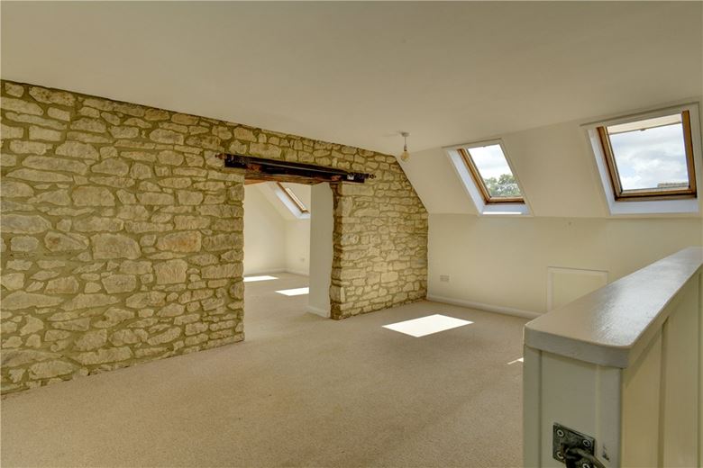  bedroom house, Moorside, Sturminster Newton DT10 - Available