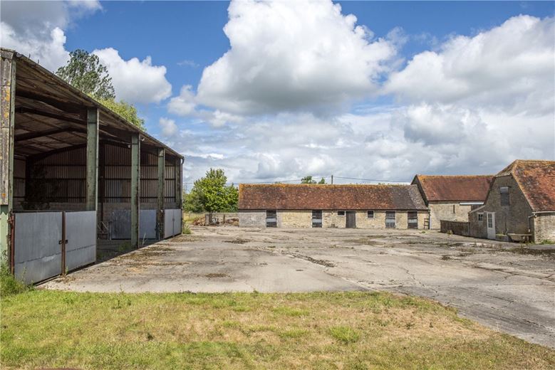  bedroom house, Moorside, Sturminster Newton DT10 - Available