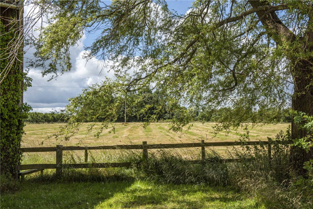  bedroom house, Moorside, Sturminster Newton DT10 - Available