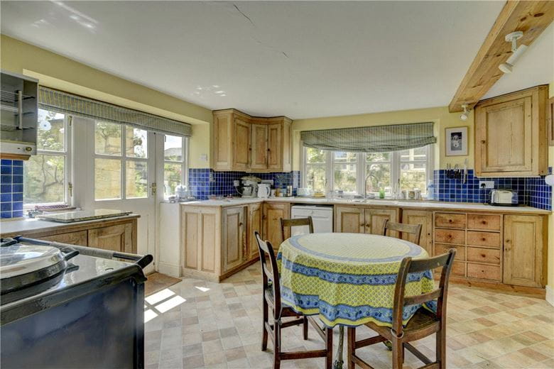  bedroom house, Moorside, Sturminster Newton DT10 - Available