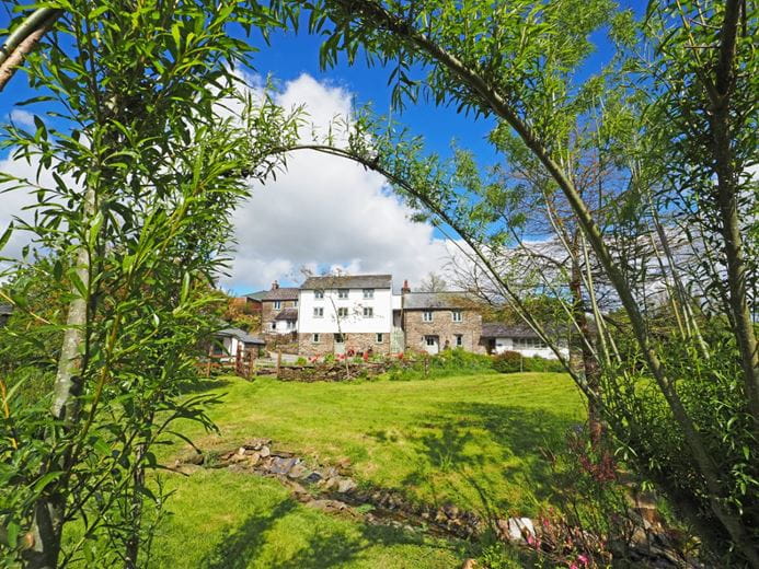 7 bedroom house, Wilton Mill Farm & Cottages, Pelynt PL13 - Available