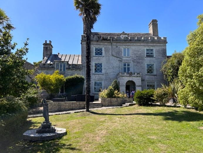8 bedroom house, High Street, Swanage BH19 - Available