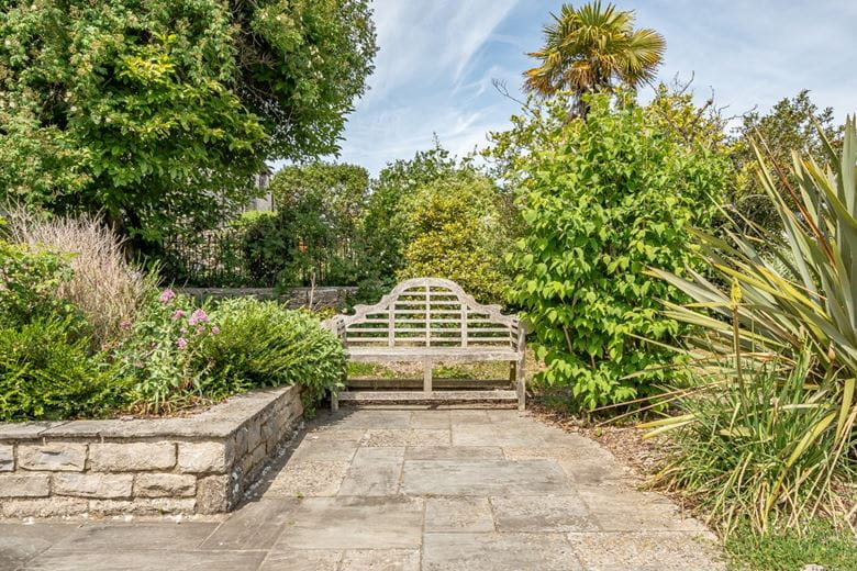 8 bedroom house, High Street, Swanage BH19 - Available