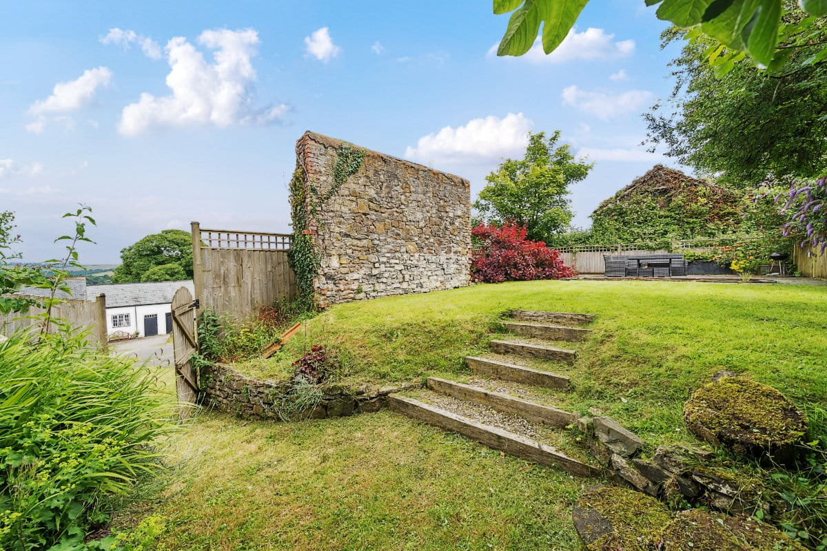 14 bedroom house, Landkey Road, Barnstaple EX32 - Available