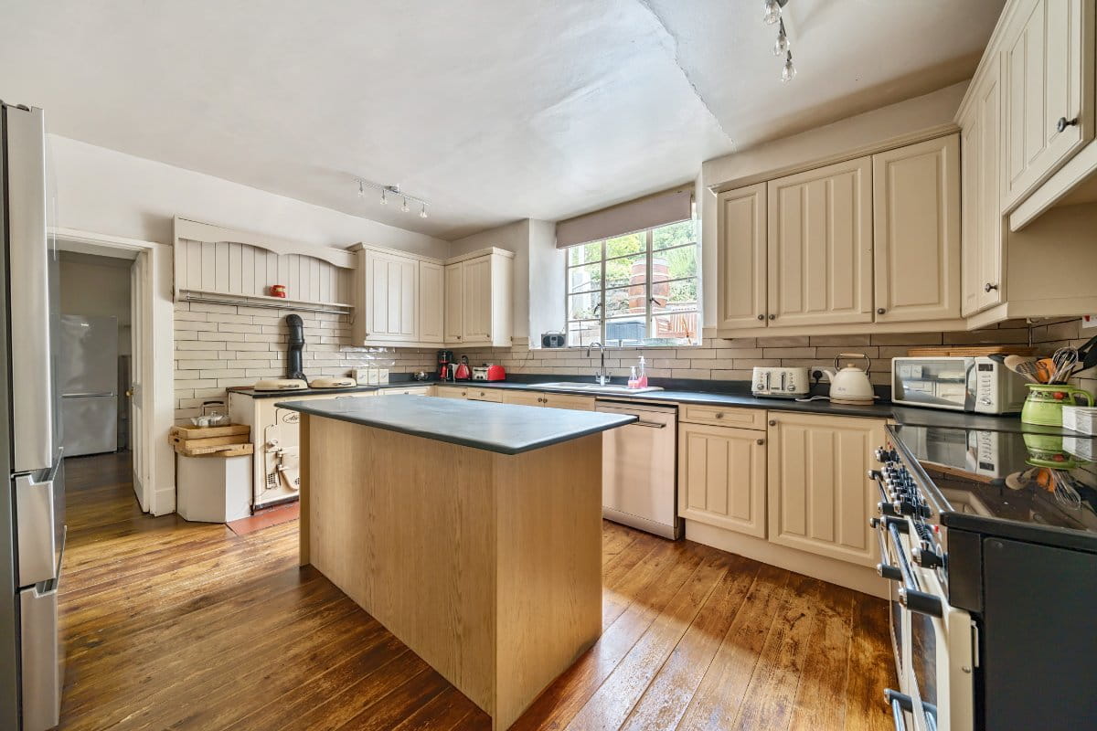 14 bedroom house, Landkey Road, Barnstaple EX32 - Available