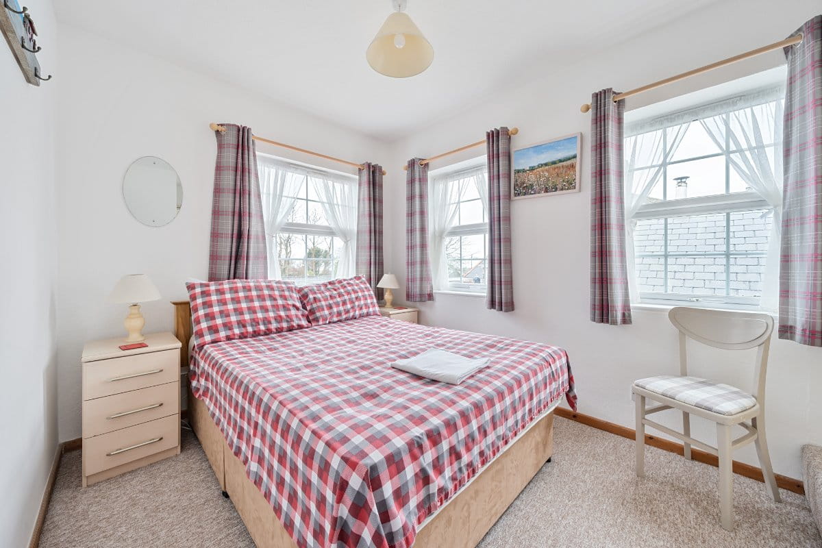 5 bedroom house, Lender Lane, Mullion TR12 - Available