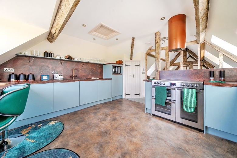 7 bedroom house, St. Weonards, Hereford HR2 - Available