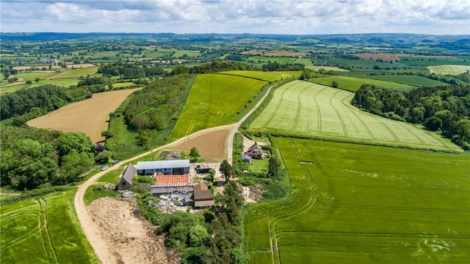258 acres House, Symondsbury, Bridport DT6 - Available