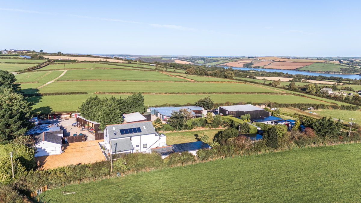 5 bedroom house, St. Breock, Wadebridge PL27 - Available