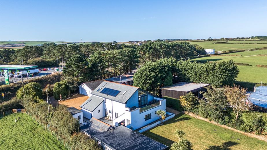 5 bedroom house, St. Breock, Wadebridge PL27 - Available