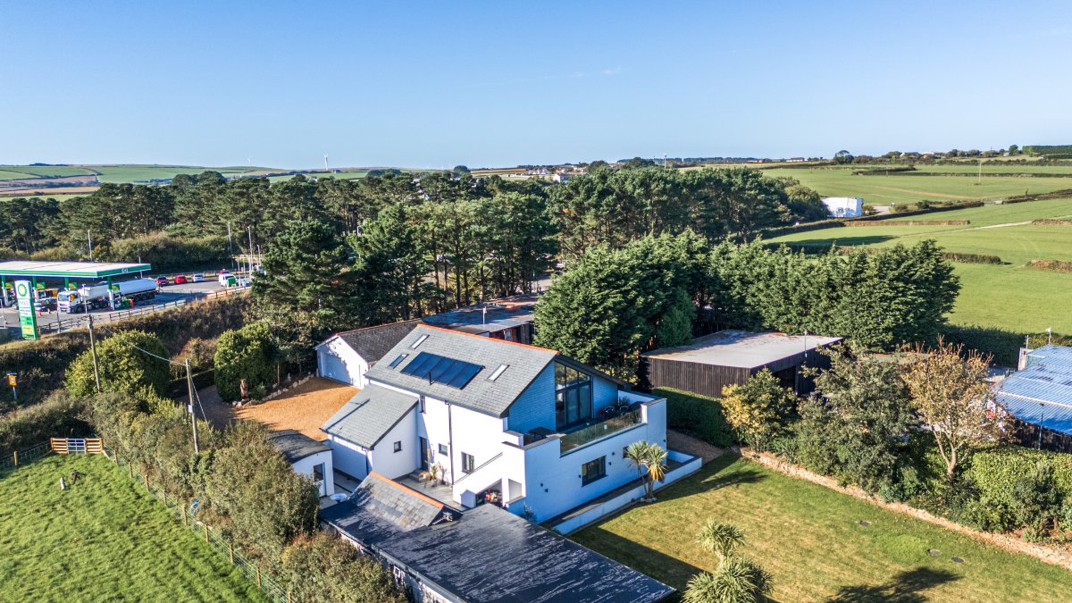 5 bedroom house, St. Breock, Wadebridge PL27 - Available