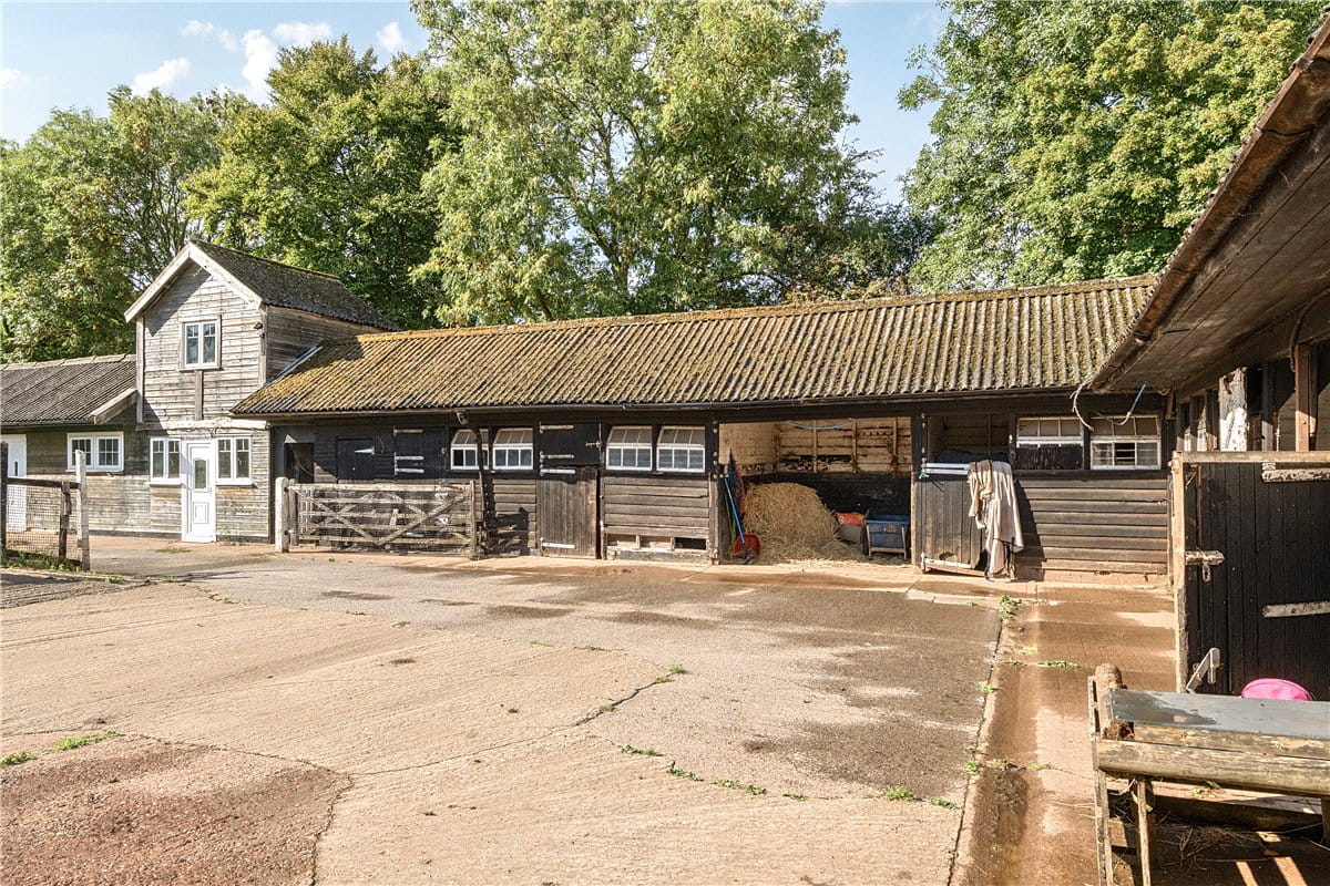  bedroom house, Thornfalcon, Taunton TA3 - Available