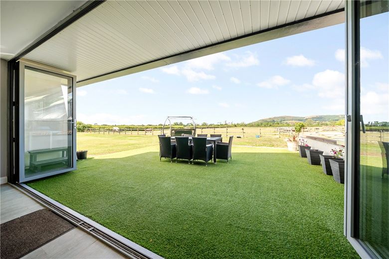 5 bedroom house, Lower Weare, Axbridge BS26 - Available