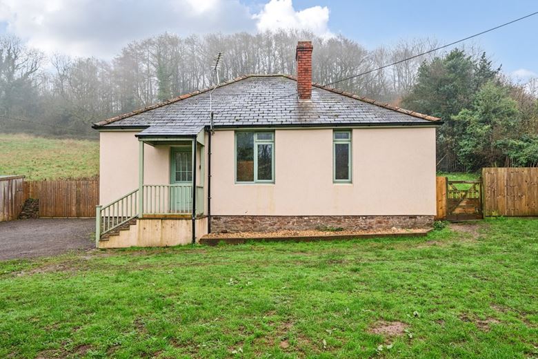3 bedroom bungalow, Mendip Road, Stoke St. Michael BA3 - Available