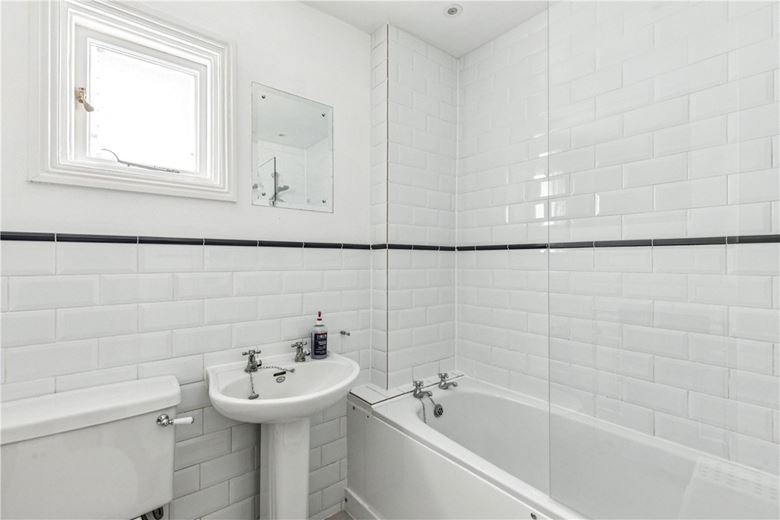 5 bedroom house, Cathles Road, London SW12 - Available