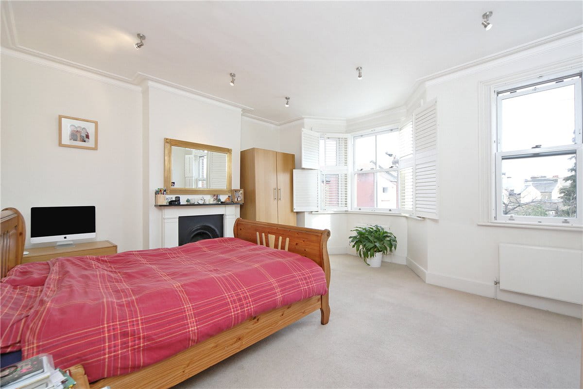 3 bedroom house, Mandrake Road, London SW17