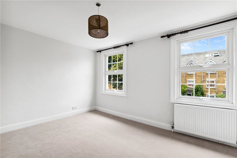 2 bedroom house, Beechcroft Road, London SW17