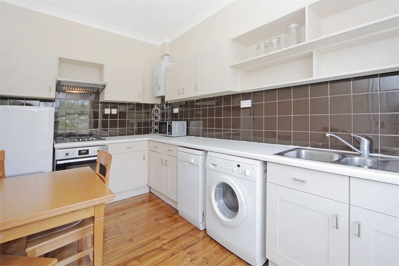 2 bedroom flat, Trinity Road, London SW17
