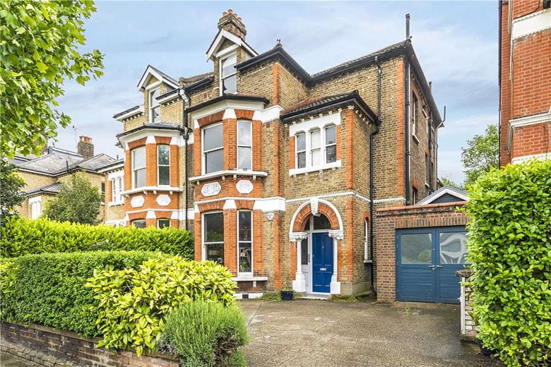 2 bedroom flat, Earlsfield Road, London SW18 - Available