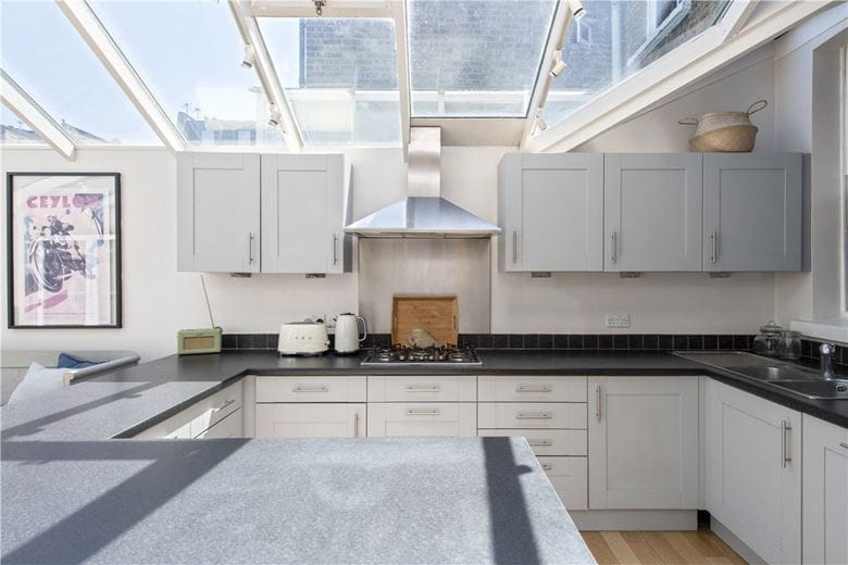 3 bedroom house, Wiseton Road, London SW17