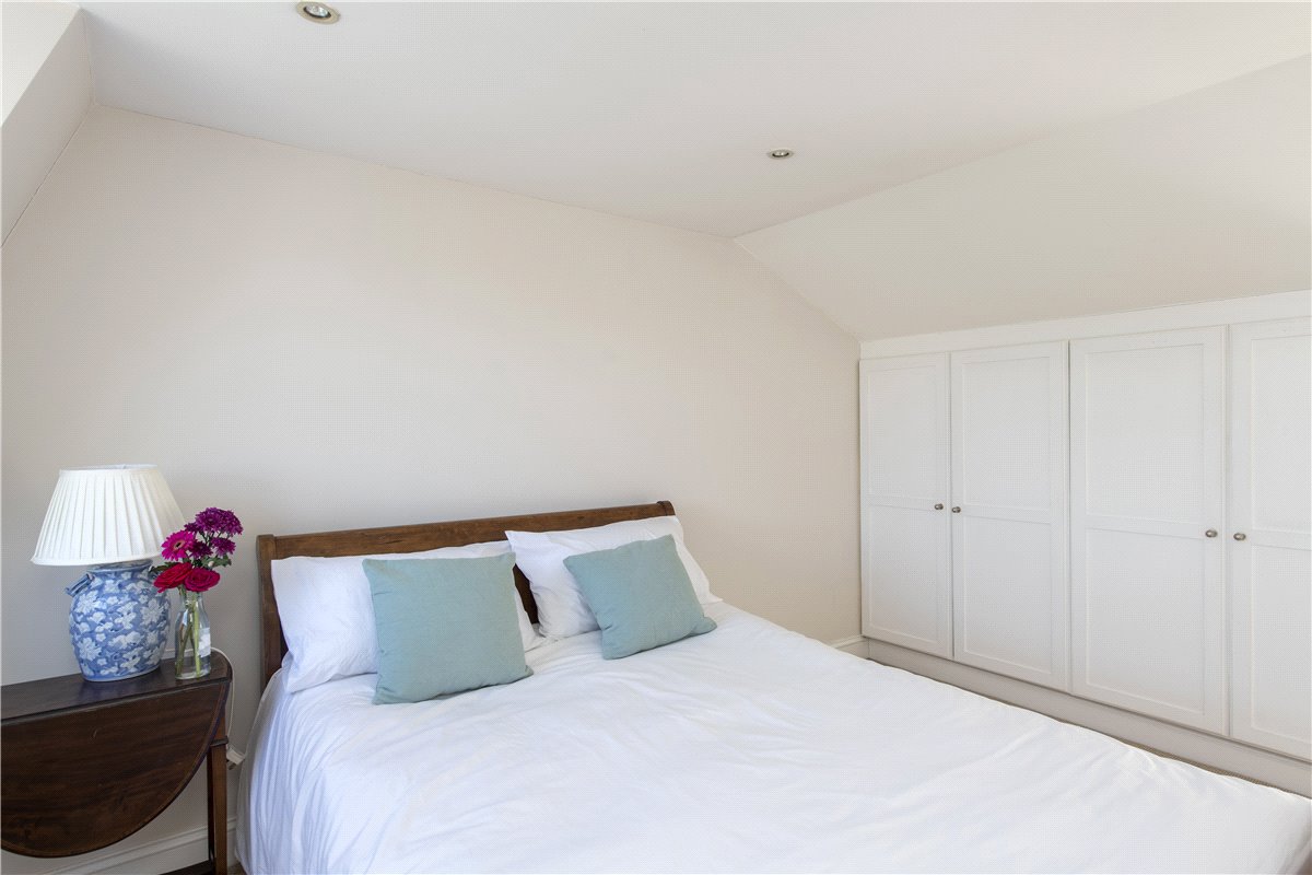 3 bedroom house, Wiseton Road, London SW17