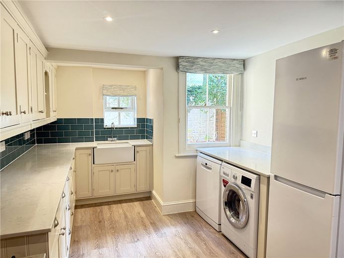 4 bedroom house, Candahar Road, London SW11 - Available