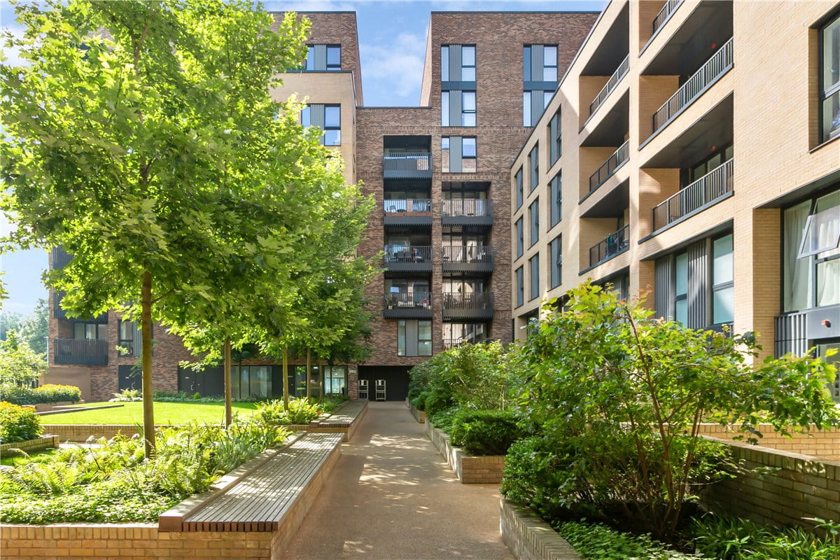 2 bedroom flat, Greyhound Parade, Wimbledon Grounds, London SW17 - Available