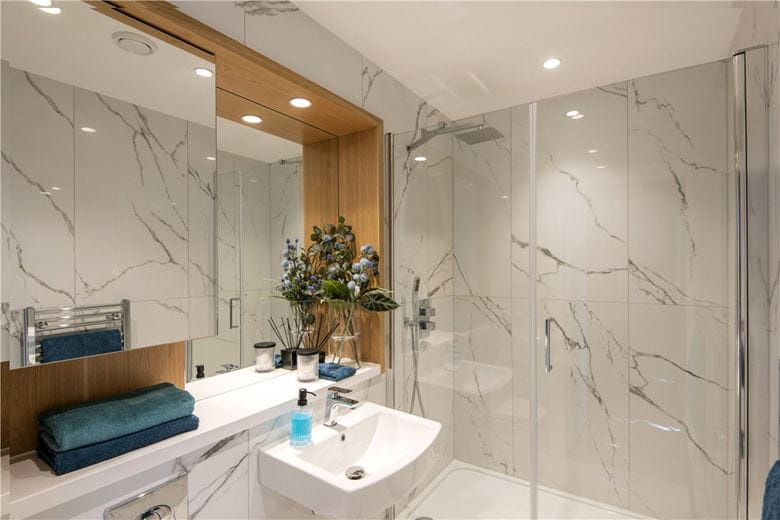 3 bedroom maisonette, Greyhound Parade, Wimbledon Grounds, London SW17 - Available