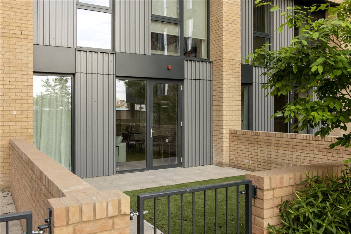 3 bedroom maisonette, Greyhound Parade, Wimbledon Grounds, London SW17 - Available