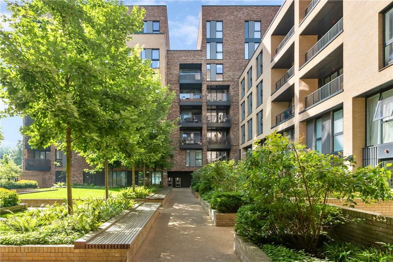 1 bedroom flat, Greyhound Parade, Wimbledon Grounds, London SW17