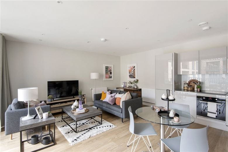 2 bedroom flat, Greyhound Parade, Wimbledon Grounds, London SW17 - Available