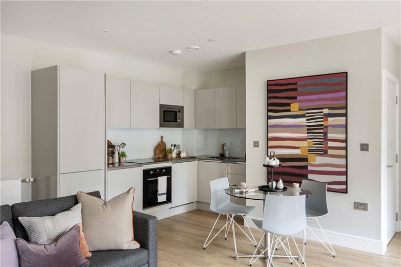 2 bedroom flat, Greyhound Parade, Wimbledon Grounds, London SW17 - Available