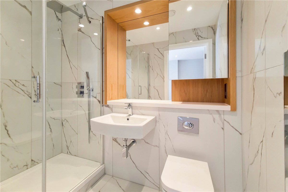 2 bedroom flat, Greyhound Parade, Wimbledon Grounds, London SW17 - Available