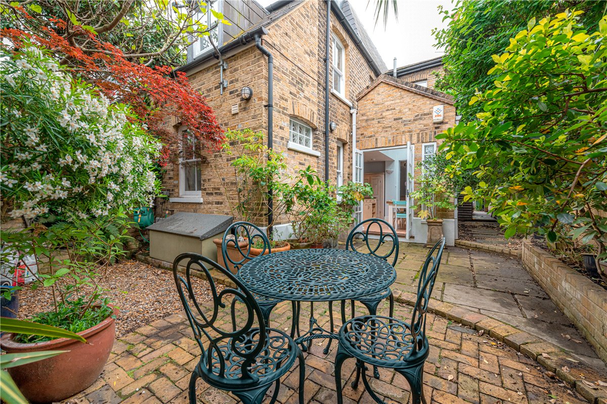 4 bedroom house, Ursula Street, London SW11 - Under Offer