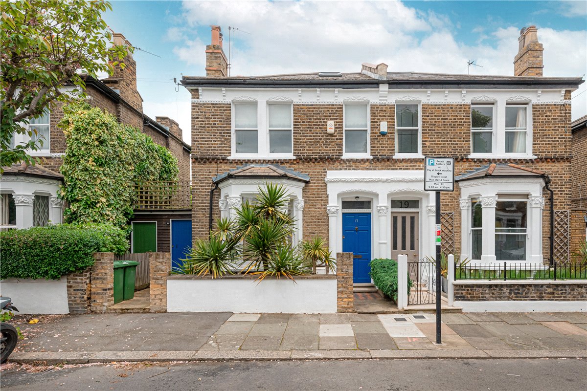 4 bedroom house, Ursula Street, London SW11 - Under Offer